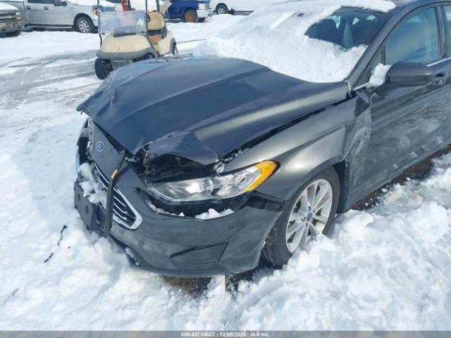 Ford Fusion Se Image 8