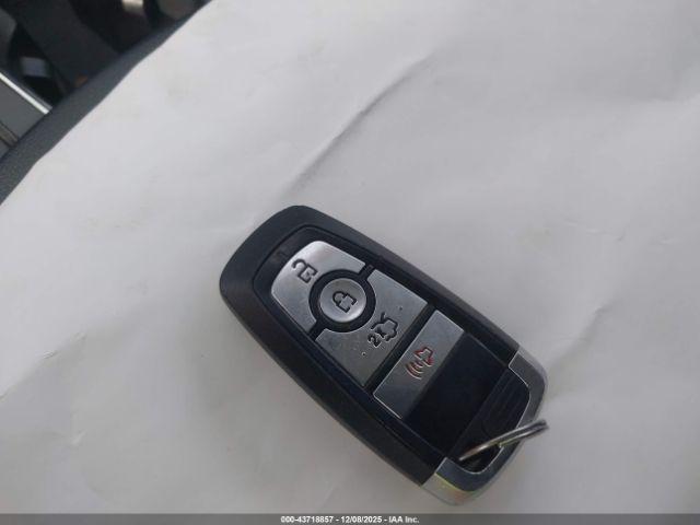 Ford Fusion Se Image 9