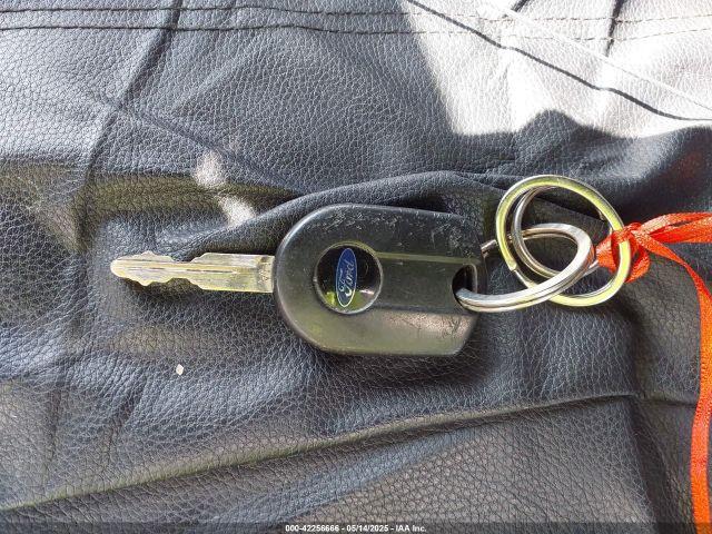 Ford Escape Xlt Image 12