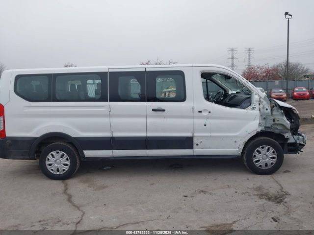 Ford Transit Xlt Image 3