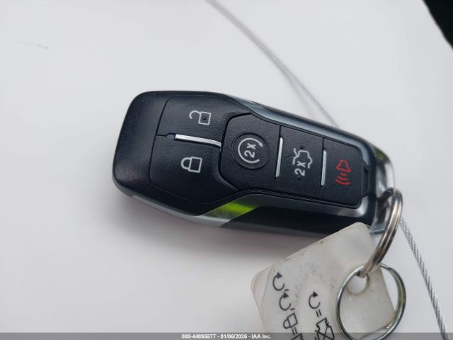 Ford Fusion Titanium Image 12