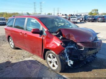  Salvage Toyota Sienna