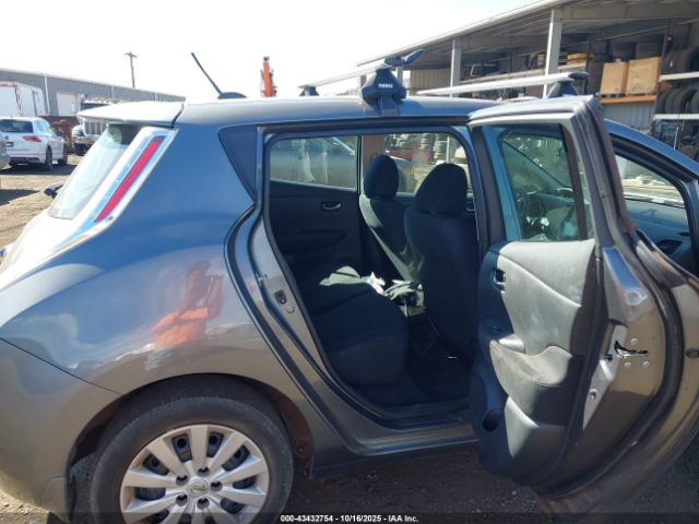 Nissan LEAF S Image 2