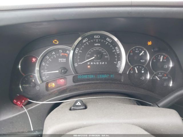 Cadillac Escalade Standard Image 10