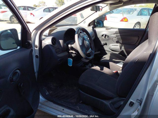 Nissan Versa 1.6 S Image 5