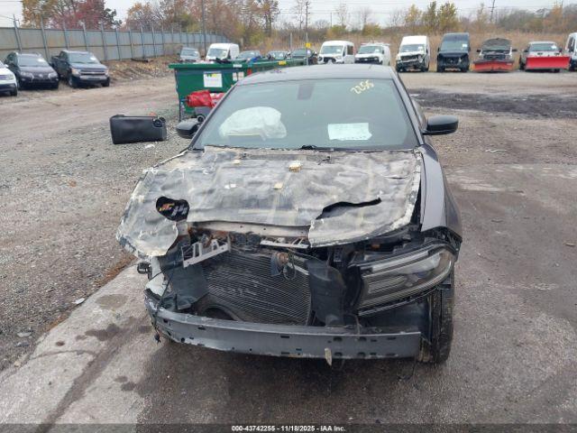 Dodge Charger Image 11